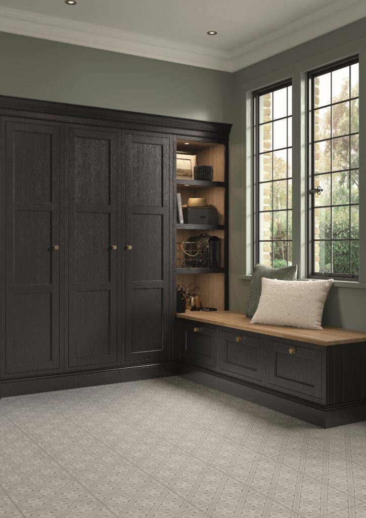 Belgravia Reed Green and Cannon Black 4