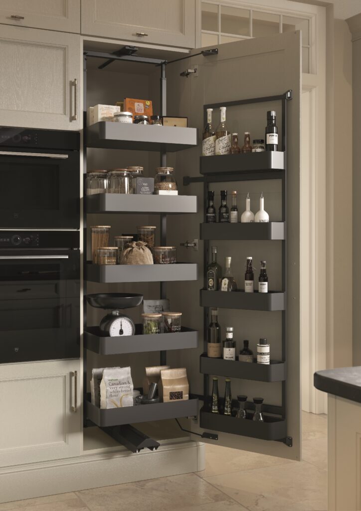 Lawrenson-Stone-and-Cannon-BlackTAL-Gate-ProPlanero-Lava600-cabinet