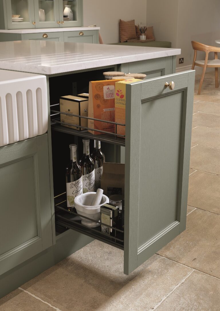 Pembridge Reed GreenSUB LarderPremea Lava300 cabinet